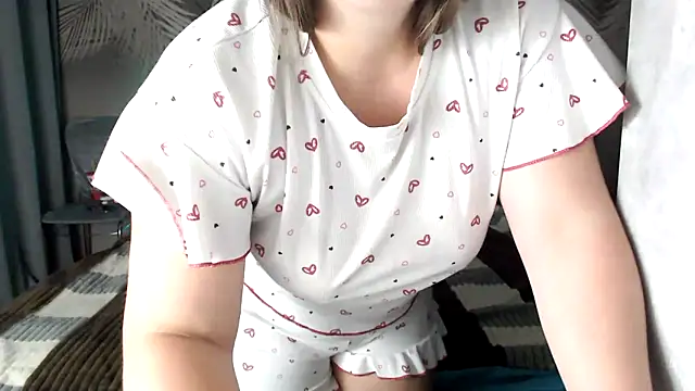 uliastar online show from September 10, 2025, 6:46 am