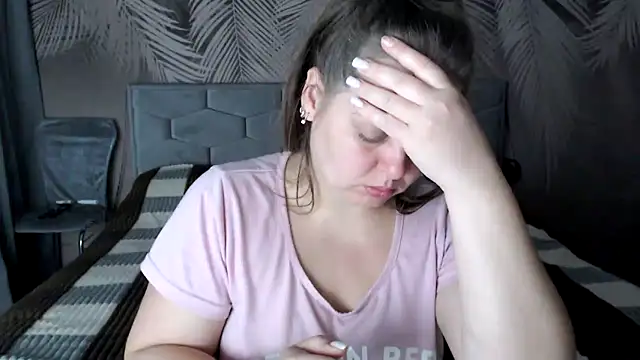 uliastar online show from September 29, 2025, 6:40 am