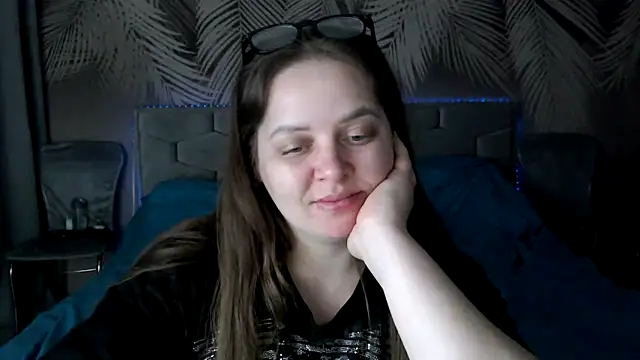 uliastar online show from March 13, 2026, 7:15 am