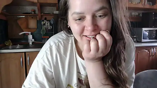 uliastar online show from March 19, 2026, 7:34 am