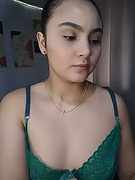 Snapshot of Samy-Candy chatting on January 3, 2025, 3:55 pm Samy-Candy online show from January 3, 2025, 3:55 pm