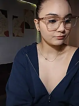 Snapshot of Samy-Candy chatting on February 11, 2025, 3:51 pm Samy-Candy online show from February 11, 2025, 3:51 pm