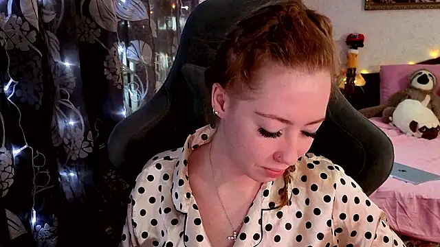 Snapshot of TinaBrook chatting on February 17, 2026, 4:31 am TinaBrook online show from February 17, 2026, 4:31 am