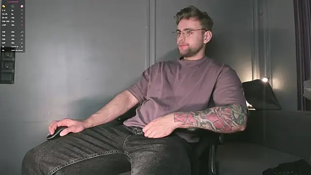 Snapshot of WayneWilson chatting on February 20, 2026, 5:04 am WayneWilson online show from February 20, 2026, 5:04 am