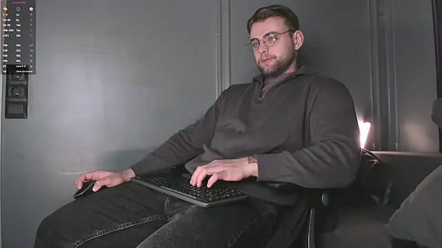 Snapshot of WayneWilson chatting on February 21, 2026, 4:46 am WayneWilson online show from February 21, 2026, 4:46 am