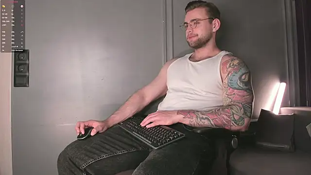 Snapshot of WayneWilson chatting on March 1, 2026, 4:47 am WayneWilson online show from March 1, 2026, 4:47 am