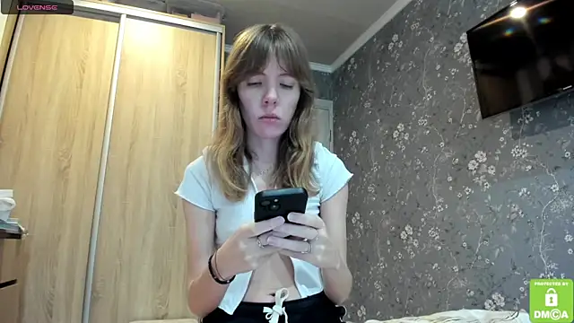 Snapshot of Kalisee_ chatting on November 21, 2025, 9:08 am Kalisee online show from November 21, 2025, 9:08 am