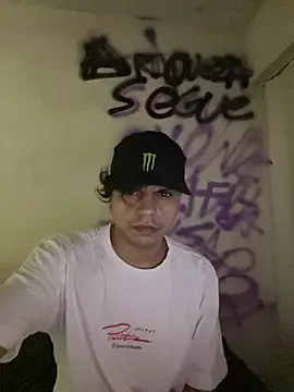 Snapshot of Magosupreme chatting on February 3, 2026, 1:04 am Magosupreme online show from February 3, 2026, 1:04 am