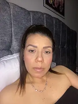 martina contreras online show from November 20, 2025, 5:07 am