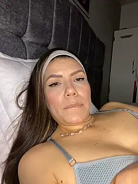 Snapshot of martina_contreras chatting on February 11, 2026, 5:12 am martina contreras online show from February 11, 2026, 5:12 am