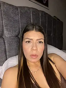 Snapshot of martina_contreras chatting on February 22, 2026, 6:13 am martina contreras online show from February 22, 2026, 6:13 am