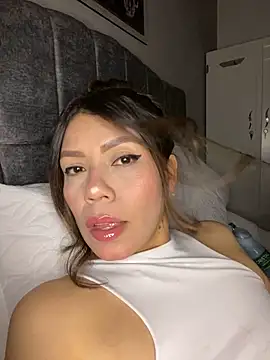 Snapshot of martina_contreras chatting on February 25, 2026, 6:12 am martina contreras online show from February 25, 2026, 6:12 am