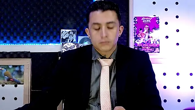 Snapshot of Darko0717 chatting on January 15, 2025, 3:07 pm Darko0717 online show from January 15, 2025, 3:07 pm