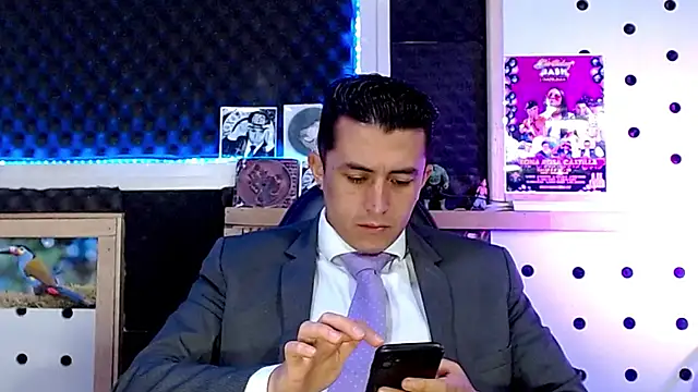 Snapshot of Darko0717 chatting on January 22, 2025, 2:03 pm Darko0717 online show from January 22, 2025, 2:03 pm