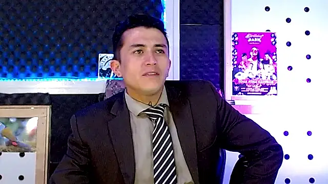 Snapshot of Darko0717 chatting on January 27, 2025, 5:15 pm Darko0717 online show from January 27, 2025, 5:15 pm