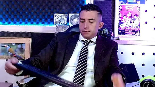Snapshot of Darko0717 chatting on February 10, 2025, 6:35 pm Darko0717 online show from February 10, 2025, 6:35 pm