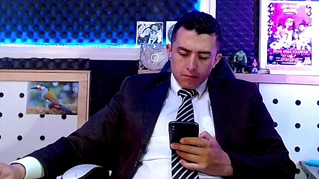 Snapshot of Darko0717 chatting on February 16, 2025, 12:10 pm Darko0717 online show from February 16, 2025, 12:10 pm