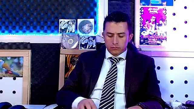 Snapshot of Darko0717 chatting on March 3, 2025, 9:05 pm Darko0717 online show from March 3, 2025, 9:05 pm