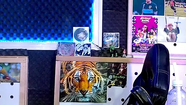 Snapshot of Darko0717 chatting on March 14, 2025, 2:41 pm Darko0717 online show from March 14, 2025, 2:41 pm