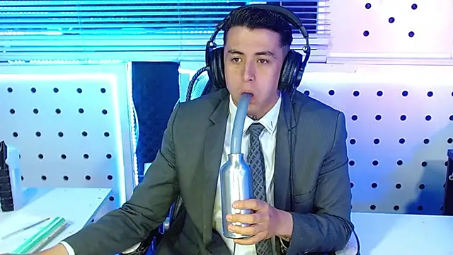 Darko0717 online show from November 10, 2025, 11:42 am