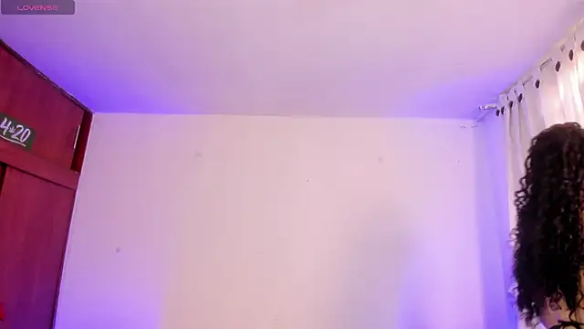 Cata green online show from November 5, 2025, 7:58 pm