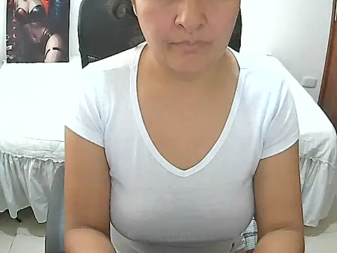 SenthiX online show from October 13, 2025, 1:33 pm