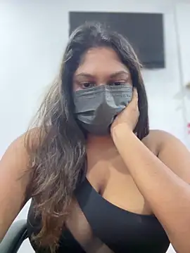 Snapshot of Black_Beauty997 chatting on February 10, 2025, 5:52 pm Black Beauty997 online show from February 10, 2025, 5:52 pm