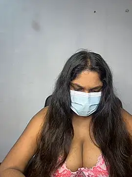 Snapshot of Black_Beauty997 chatting on February 12, 2026, 4:02 pm Black Beauty997 online show from February 12, 2026, 4:02 pm