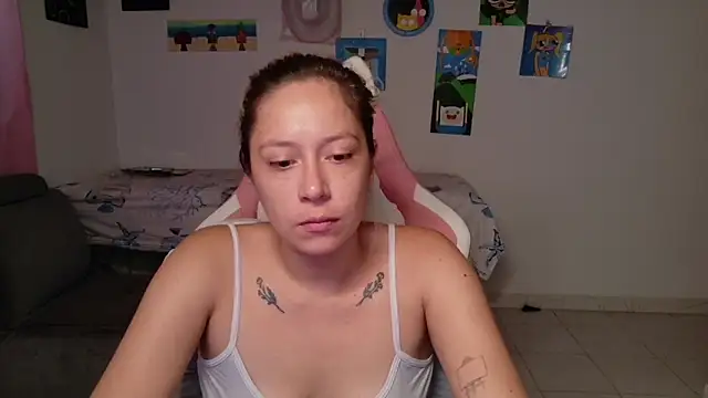 Snapshot of MommyMiaWs chatting on May 27, 2026, 1:52 pm MommyMiaWs online show from May 27, 2026, 1:52 pm