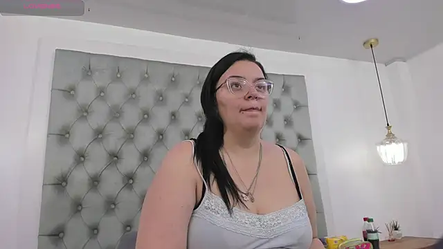 Snapshot of anette_cooper chatting on December 22, 2025, 3:47 am anette cooper online show from December 22, 2025, 3:47 am