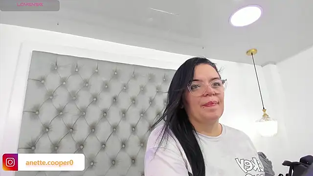 Snapshot of anette_cooper chatting on December 23, 2025, 3:26 am anette cooper online show from December 23, 2025, 3:26 am