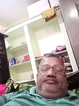 Snapshot of StarPacifist6 chatting on December 18, 2025, 2:12 pm StarPacifist6 online show from December 18, 2025, 2:12 pm