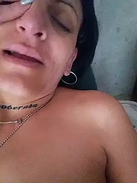 Snapshot of estefyzapata chatting on January 13, 2026, 6:02 pm estefyzapata online show from January 13, 2026, 6:02 pm