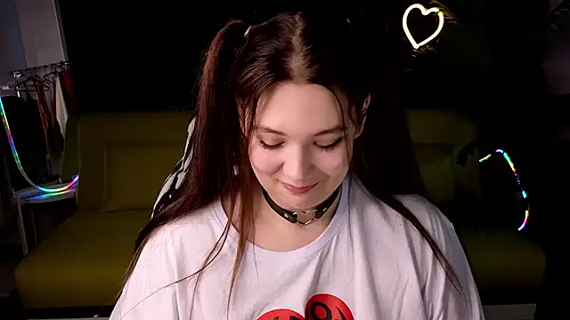 Snapshot of DjennaPalme chatting on January 25, 2025, 4:45 am DjennaPalme online show from January 25, 2025, 4:45 am