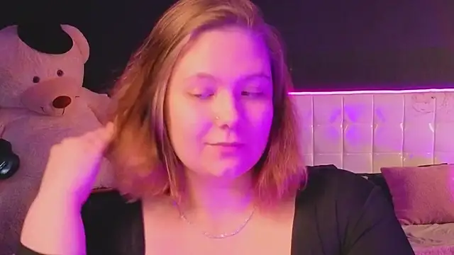 Snapshot of DjennaPalme chatting on November 26, 2025, 1:56 pm DjennaPalme online show from November 26, 2025, 1:56 pm