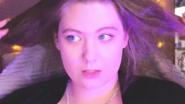 Snapshot of DjennaPalme chatting on February 1, 2026, 12:59 pm DjennaPalme online show from February 1, 2026, 12:59 pm