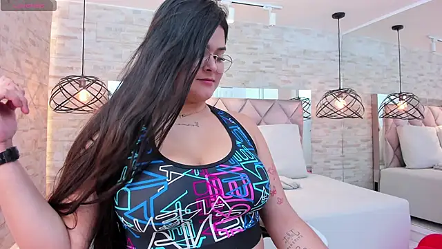 im mou  online show from February 17, 2025, 4:04 pm