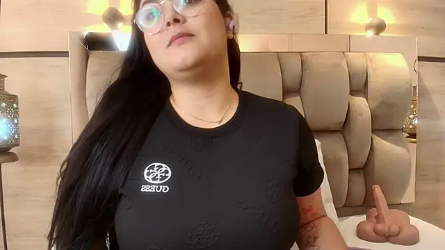 im mou  online show from October 27, 2025, 12:53 pm