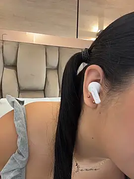 Snapshot of im_mou_ chatting on March 20, 2026, 1:05 pm im mou online show from March 20, 2026, 1:05 pm