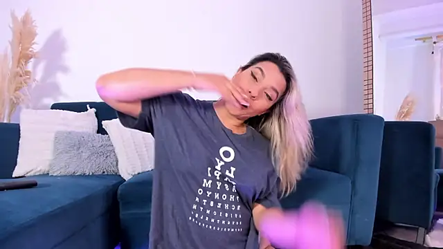 Gaia Stone online show from February 16, 2025, 10:43 pm