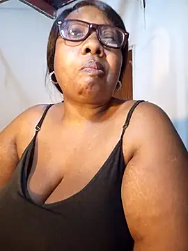 YELLOW BONE online show from November 30, 2025, 1:42 am