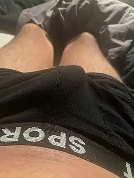 Snapshot of spritzerboy23 chatting on December 17, 2025, 9:43 pm spritzerboy23 online show from December 17, 2025, 9:43 pm