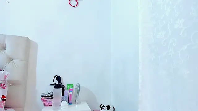 Snapshot of NayaWayne chatting on January 14, 2026, 4:56 pm NayaWayne online show from January 14, 2026, 4:56 pm