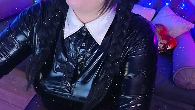 wickedxqueen online show from January 1, 2025, 11:40 pm