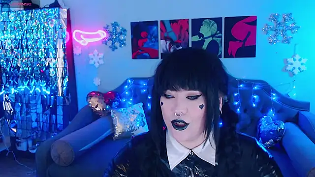 wickedxqueen online show from January 7, 2025, 9:35 pm