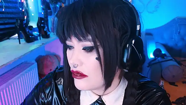 wickedxqueen online show from March 1, 2025, 10:31 pm