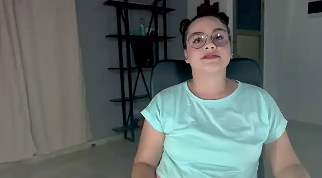 maela1 online show from December 20, 2024, 1:14 am