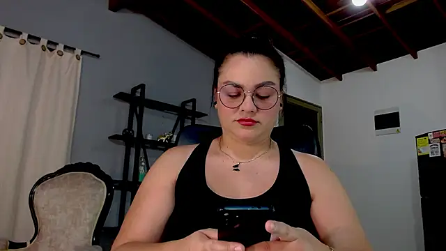 maela1 online show from September 22, 2025, 11:29 pm