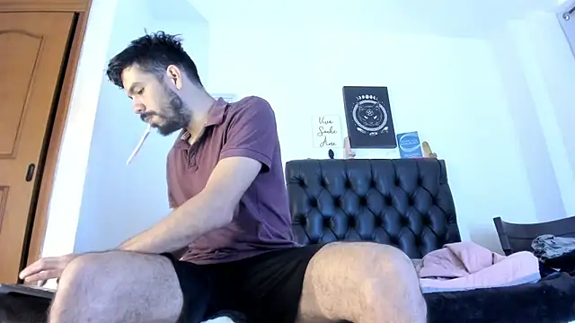 Snapshot of JohanyLatino chatting on January 16, 2025, 6:37 pm JohanyLatino online show from January 16, 2025, 6:37 pm