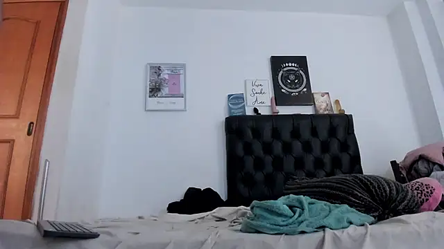 Snapshot of JohanyLatino chatting on January 19, 2025, 6:00 pm JohanyLatino online show from January 19, 2025, 6:00 pm